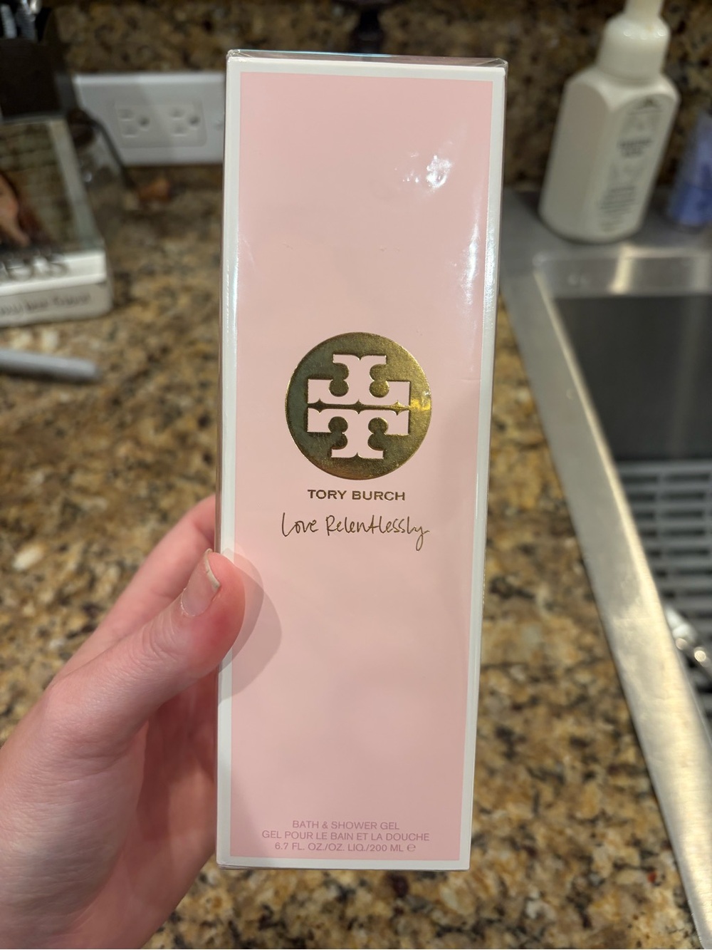 Tory Burch Love Relentlessly Bath & Shower Gel - Light Pink with Gold Logo